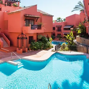 https://rentandhomes-marbella-luxury-beach.es-andalucia.com